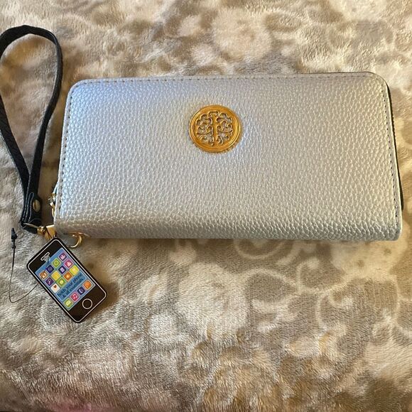 Silver Wristlet Wallet   - Picture 1 of 7